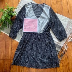 H&M Abstract Polka Dot V Neck Long Sleeve Dress